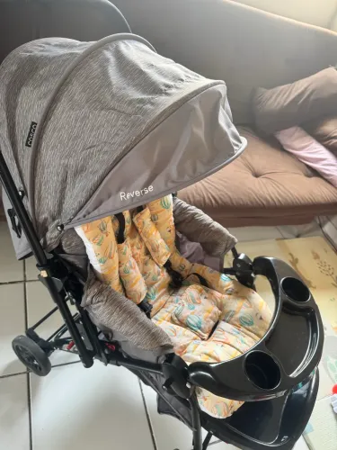 Carrinho de bebê Cosco