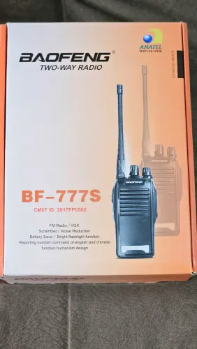 Kit Par 2 Radio Baofeng 777s Walk Talk Comunicador 16 Canais