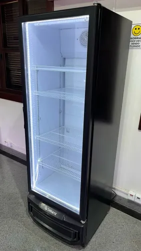 Refrigerador / Cervejeira Gelopar Vertical 410 L