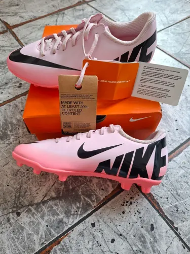 Vende-se Nike Jr. Mercurial Vapor 15 Club Infantil de Campo