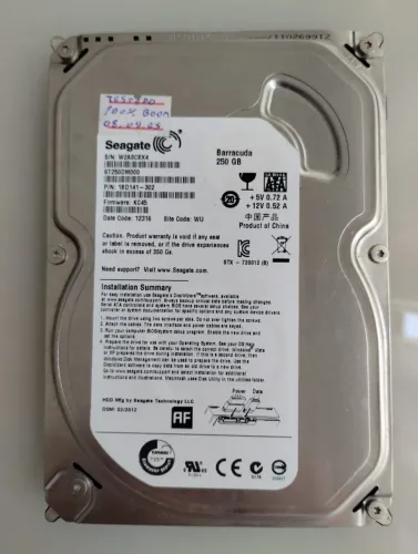 HD Sata Seagate - Barracuda; 250GB; 3.5; S/N: W2A8CBX4; ST250DM000; Cor Prateado