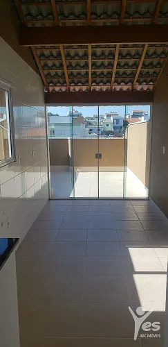 Cobertura fundos com 02 quartos e 01 vaga de garagem na Vila Camilópolis, Santo André - SP