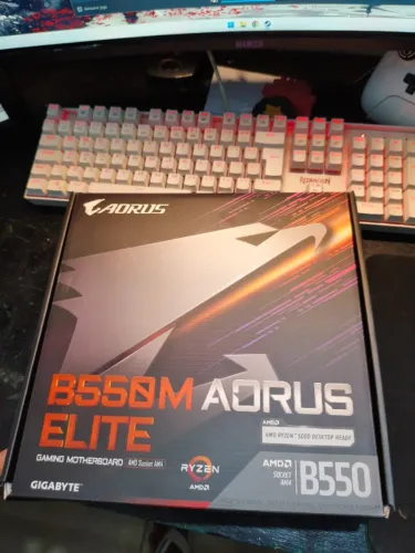 Placa mãe b550m aorus elite nova