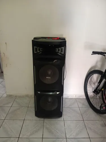 Vendo som philco 2500 de potência um verdadeiro pancadão valor 1300