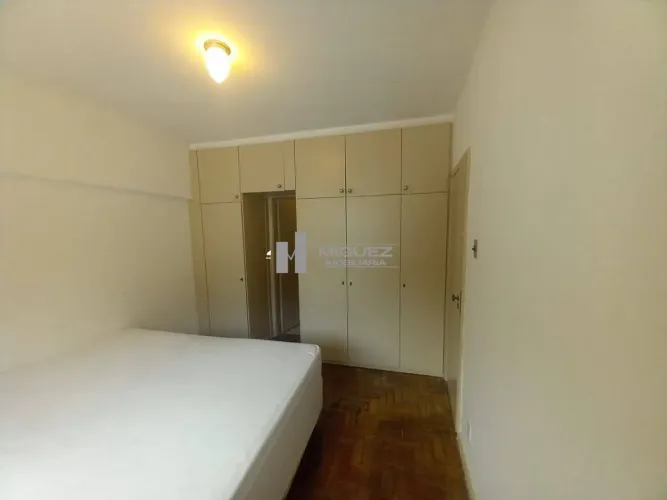 Apartamento à Venda na Rua Santo Amaro - Sala e Quarto com 62m², Vista Incrível e a Apenas