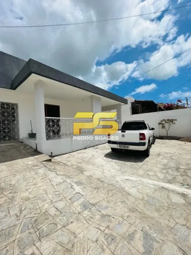 CASA À VENDA NO ALTIPLANO NOBRE TOTALMENTE REFORMADA E PRONTA PARA FINANCIAR REF: 55