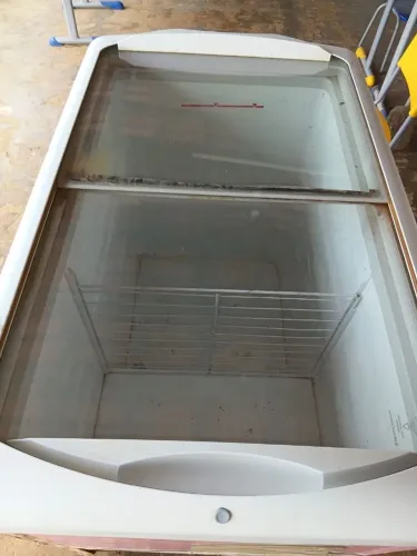 Vendo freezer para congelamento 