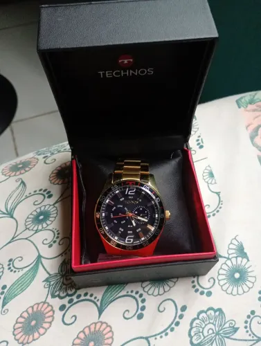 Vendo esse relógio com urgência 