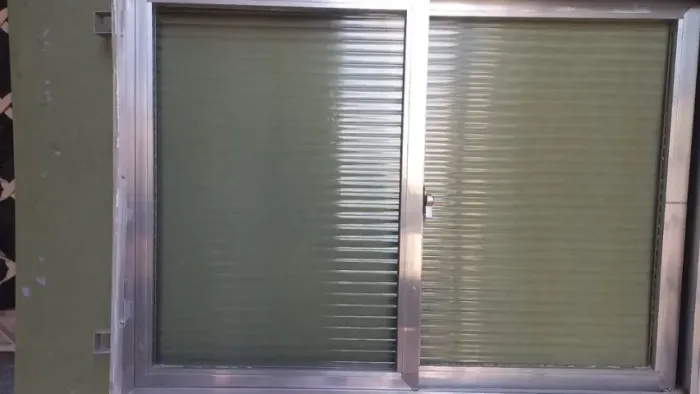 VITRO EM ALUMINIO DUAS PORTAS