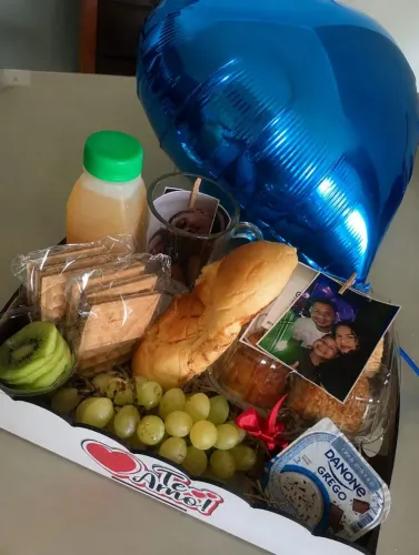 Cesta de café da manhã e mimos especiais