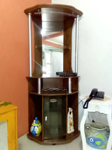 Bar para sala em madeira