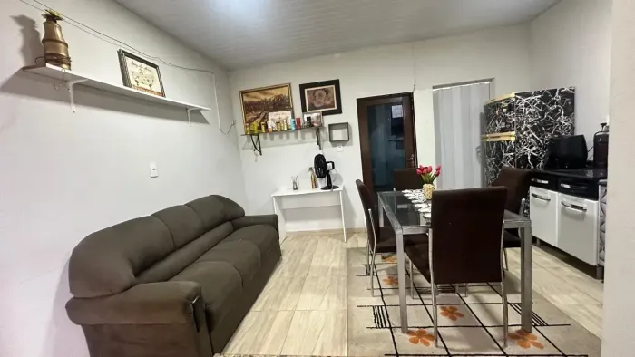 Alugo ótimo apartamento de 36m² mobiliado com varanda no bairro Japiim.