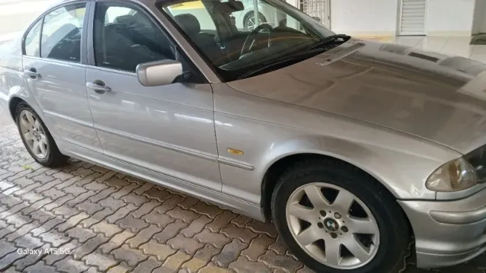 BMW 323I A TOP Sedan 2000