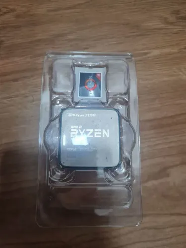 Amd ryzen 3 3200g usado funcionando 100%