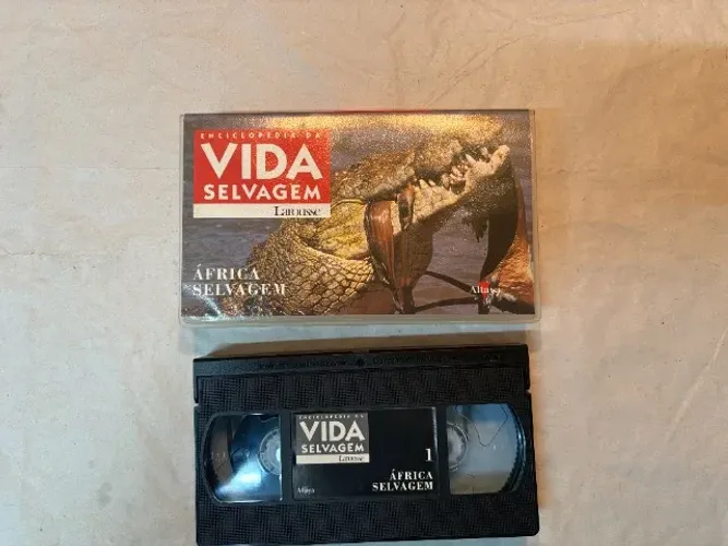 Fita VHS - Africa selvagem - no estado - antiga - leia