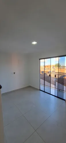 Alugo Apto 1 quarto no 1° andar