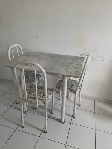 Mesa de 4 cadeiras 