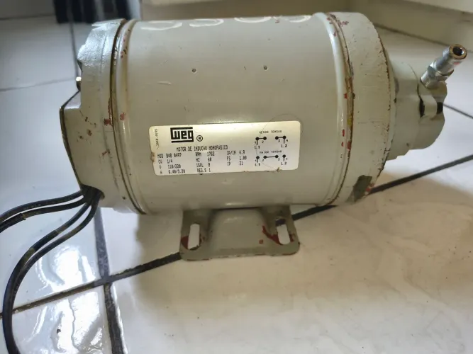 Motor Weg monofásico CV1/4