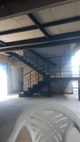 Montagem de estrutura metabólica pra galpão