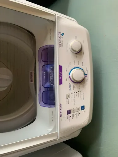 Vendo essa máquina de lavar Electrolux 10 kg