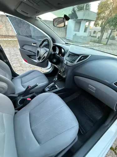 Hyundai HB20S C.style/c.plus1.6 Flex 16V Aut. 4P 2015