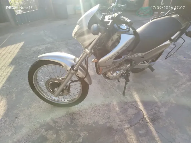 Honda NX 4 Falcon 400 2006