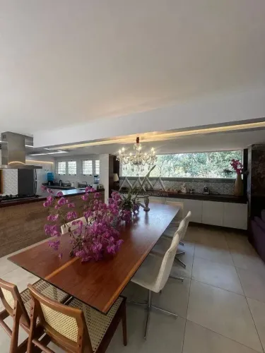 Casa para Locação no Alameda Dos Cristais | 350 m² de área útil - 3 quartos