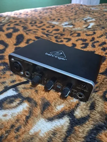 UMC 22 - BEHRINGER Placa de áudio em perfeito estado