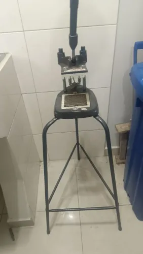 Vendo cortador de batata industrial por 100 reais