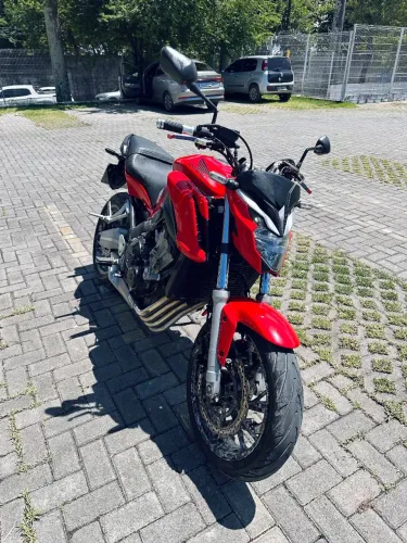 VENDO CB650F EM ÓTIMO ESTADO DE CONSERVAÇÃO.