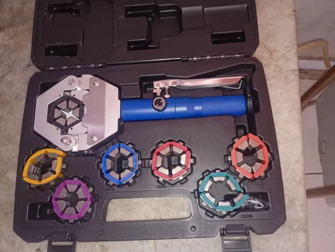 Gripado hidráulico para mangueiras