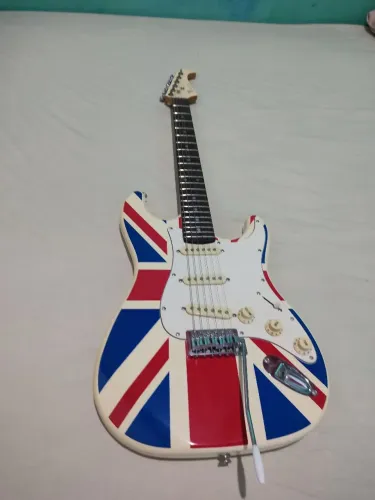 Guitarra Eagle de procedência 