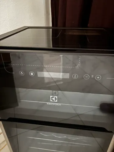 Vende Adega climatizada ou Refrigerador de vinhos