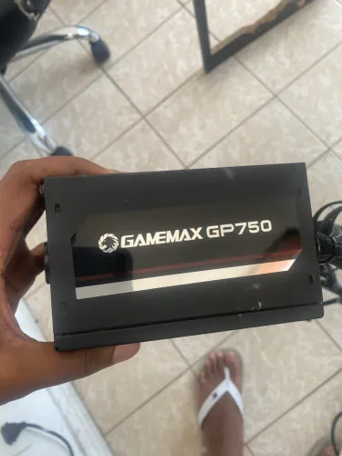 Fonte Gamemax GP750 750W 80 Plus Bronze - PFC Ativo - Full Range