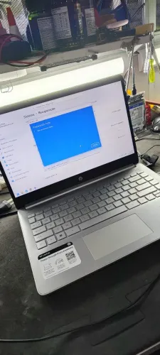 Notebook HP Ryzen 3 8GB/SSD 120gb