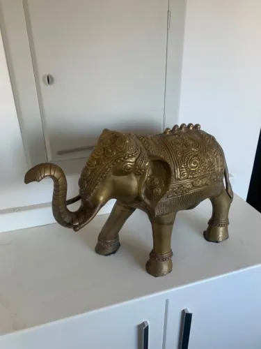Estátua de elefante da sorte