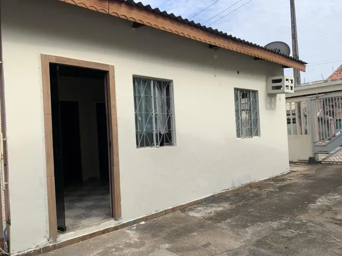 Alugo Apartamento 2 quartos