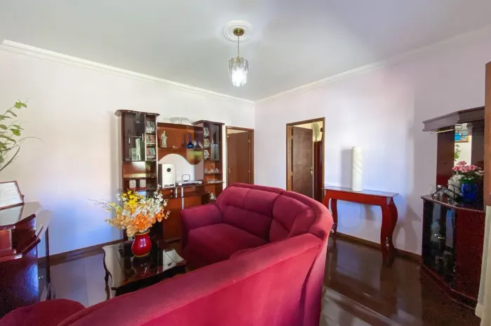 Casa à Venda - Havaí, 5 Quartos, 360 m2