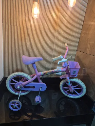 Bicicleta barbie aro 12