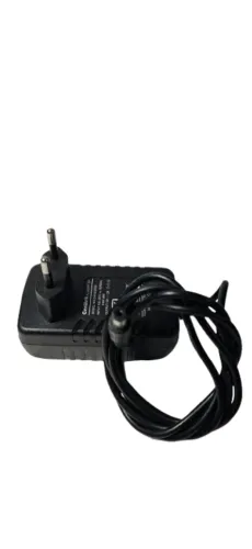 Fonte de Alimentação Chaveada CenWell 12V Modelo CW1202000/ Usada