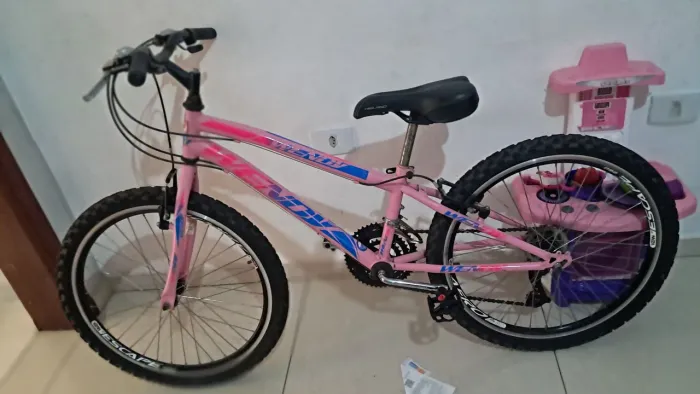 Linda bicicleta Aro 24 só pegar e andar *.