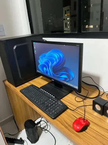 Computador Desktop AMD A8 (4 Cores) / 4GB RAM / HD 410GB - Ótimo para Estudos e Escritório