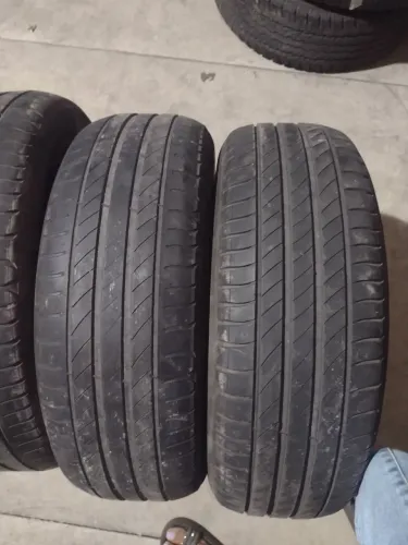 Pneus 185/60/15 Michelin