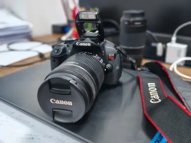 Kit Canon EOS T4i + 3 Lentes (18-55mm, 18-135mm e 75-300mm) - Completo!