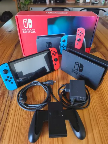 Console Nintendo Switch. Ótimo estado. Na caixa.