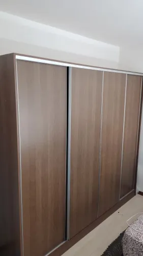 Guarda Roupas 4 portas