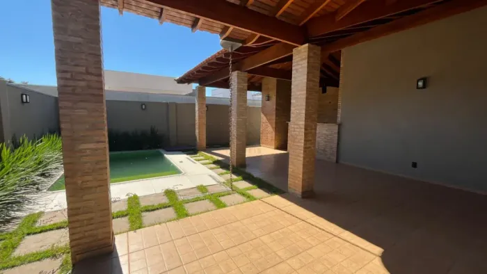 Casa para locação no condomínio Residencial Villaggio III em Bauru-SP.