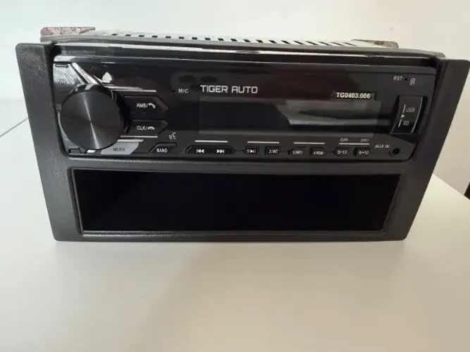 Som Automotivo Tiger Auto TCO403.006 Bluetooth FM/MP3 + Controle Remoto e Moldura