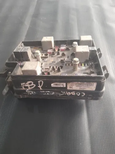 Caixa de fusíveis sonic cobalt 2012 /2015