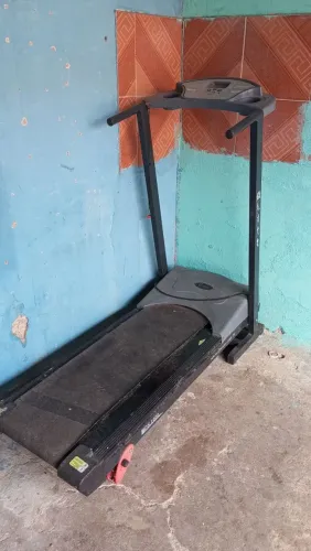 Vendo esteira semi nova